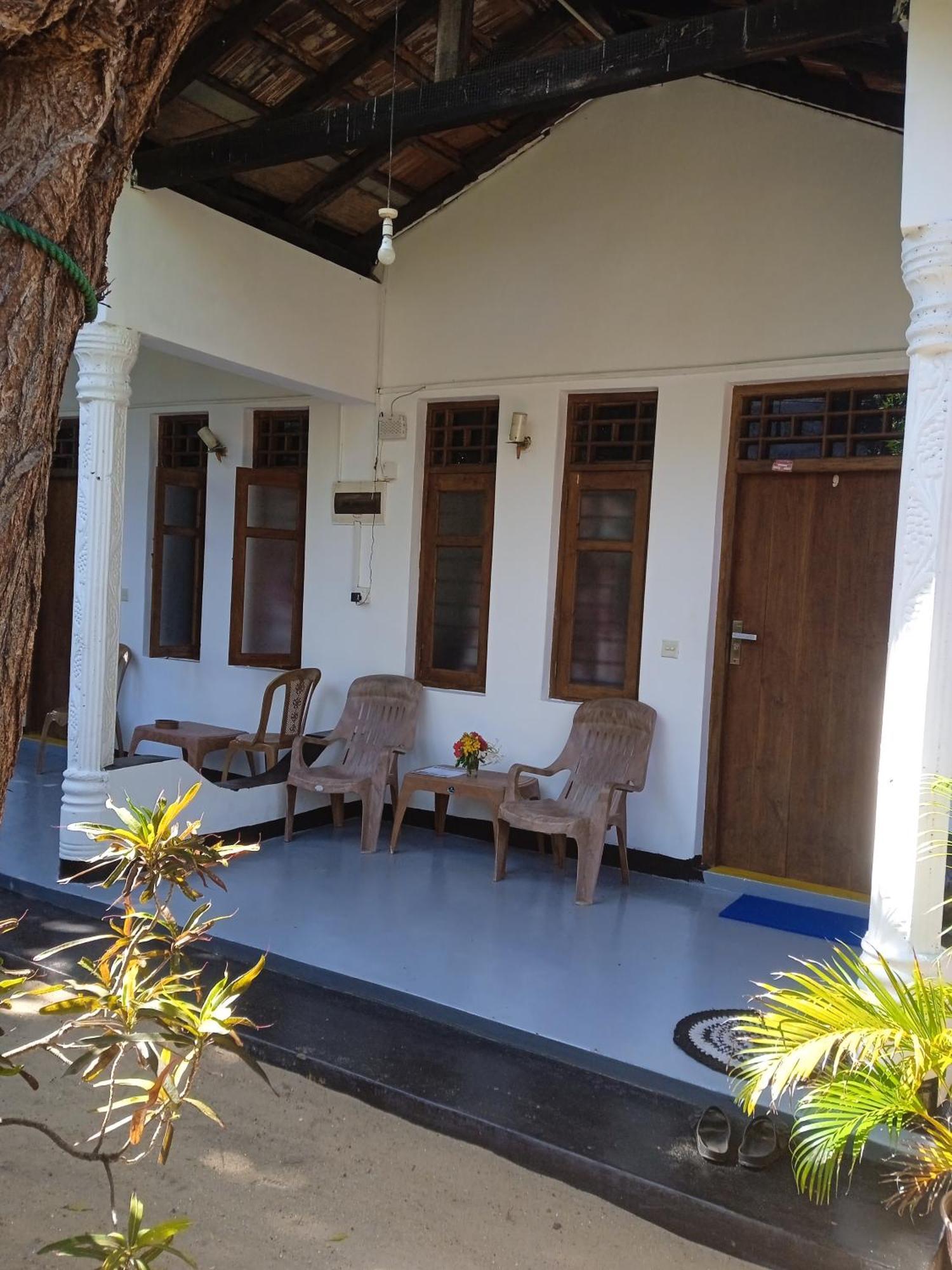 Aaliya Bay Hotel Arugam Bay Luaran gambar