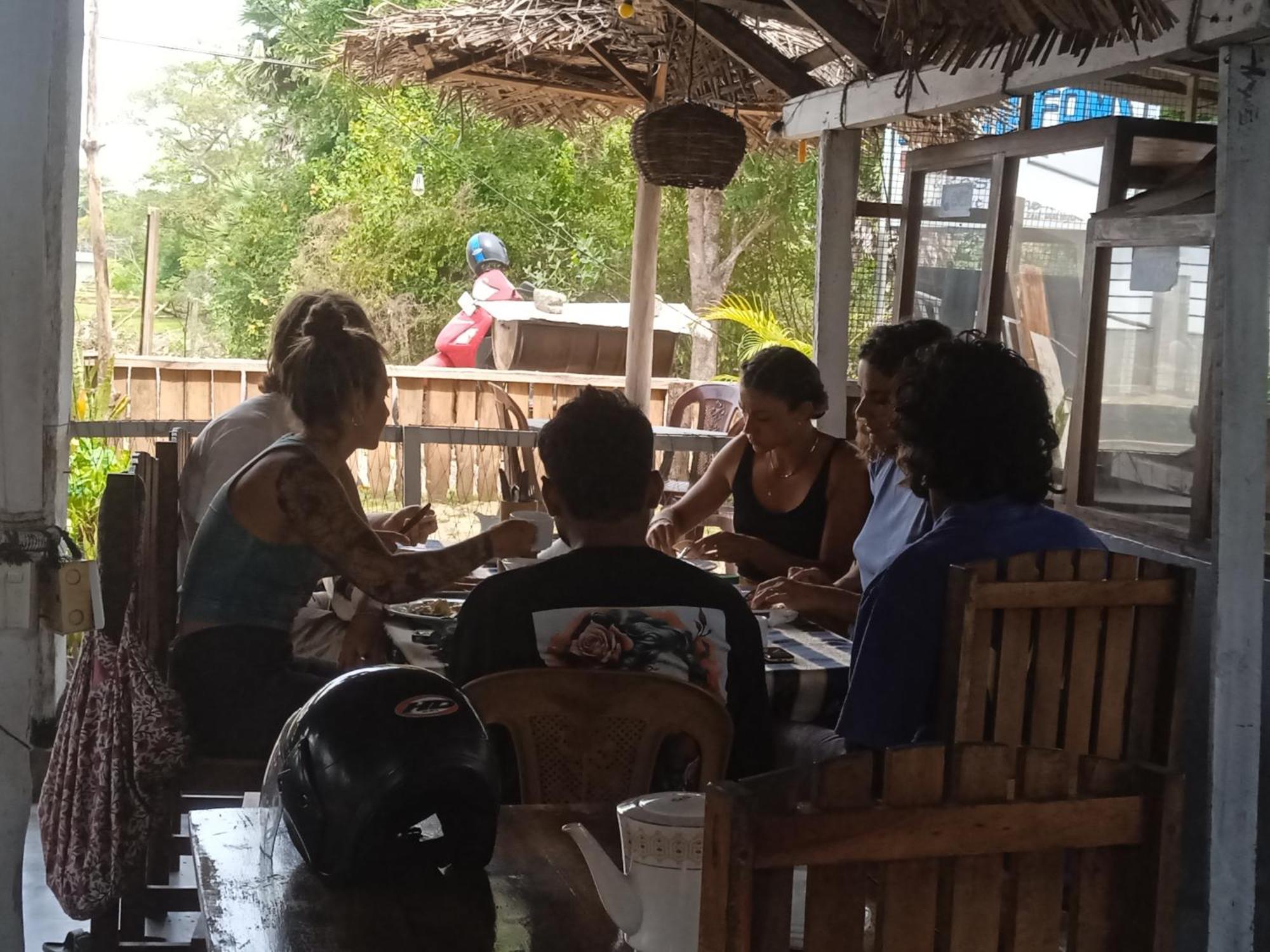 Aaliya Bay Hotel Arugam Bay Luaran gambar